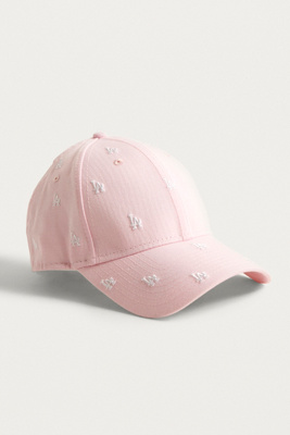 la pink cap