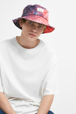 urban outfitters bucket hat