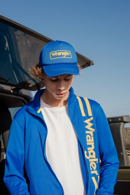 wrangler trucker cap
