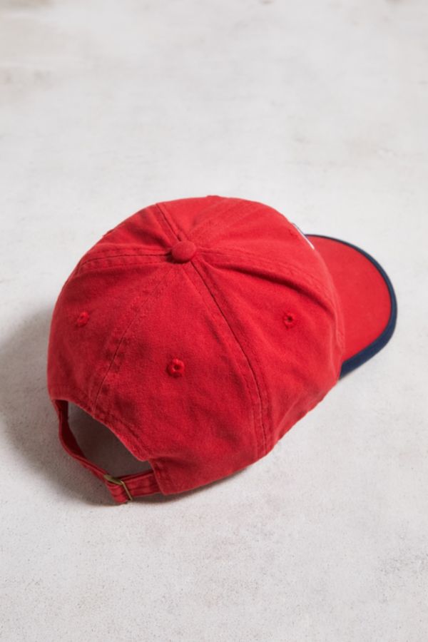 Vista diapositiva: 4: IETS Frans... Cappellino da calcio rosso 