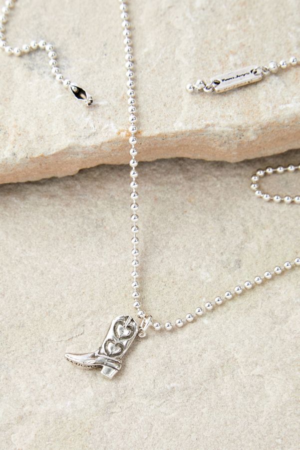 Slide View: 3: TwoJeys Cowboy Boot Necklace 