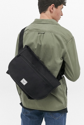 herschel supply co messenger bag