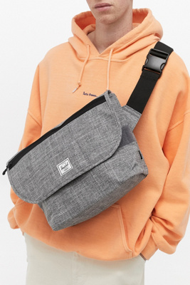 herschel supply co messenger bag