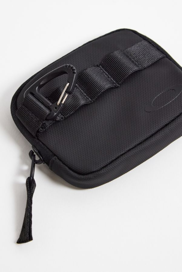 Slide View: 2: Oakley Black Rover Wallet