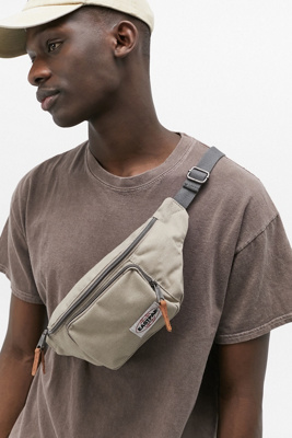 urban outfitters eastpak