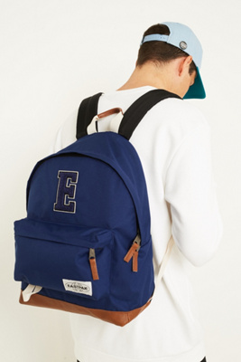 eastpak wyoming into
