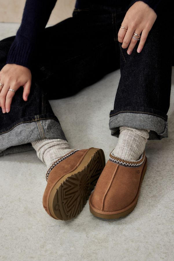 Vista diapositiva: 1: UGG Castagno Tasman Pantofole