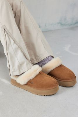 UGG – Plattform-Slipper „Disquette“ in Kastanienbraun