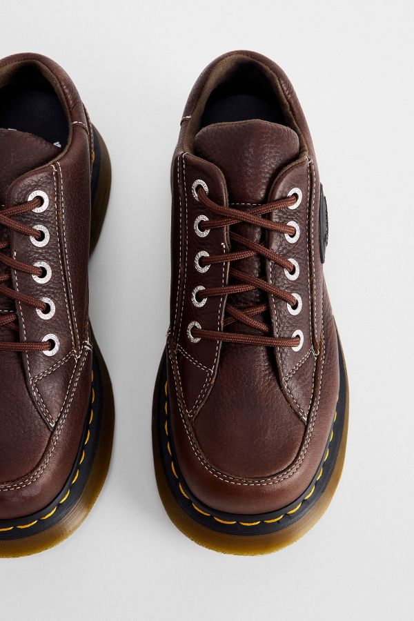 Vista de diapositivas: 5: Dr Martens Brown Buzz 5-Eye Shoes