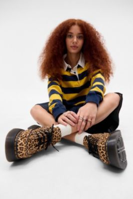 Dr. Martens Buzz 5-Eye Leopard Shoes