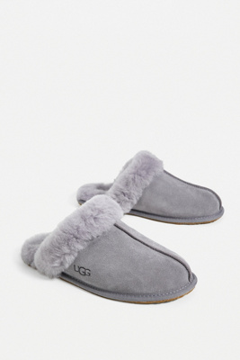 black and grey ugg slippers