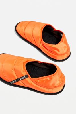 crocs neo puff lined slipper
