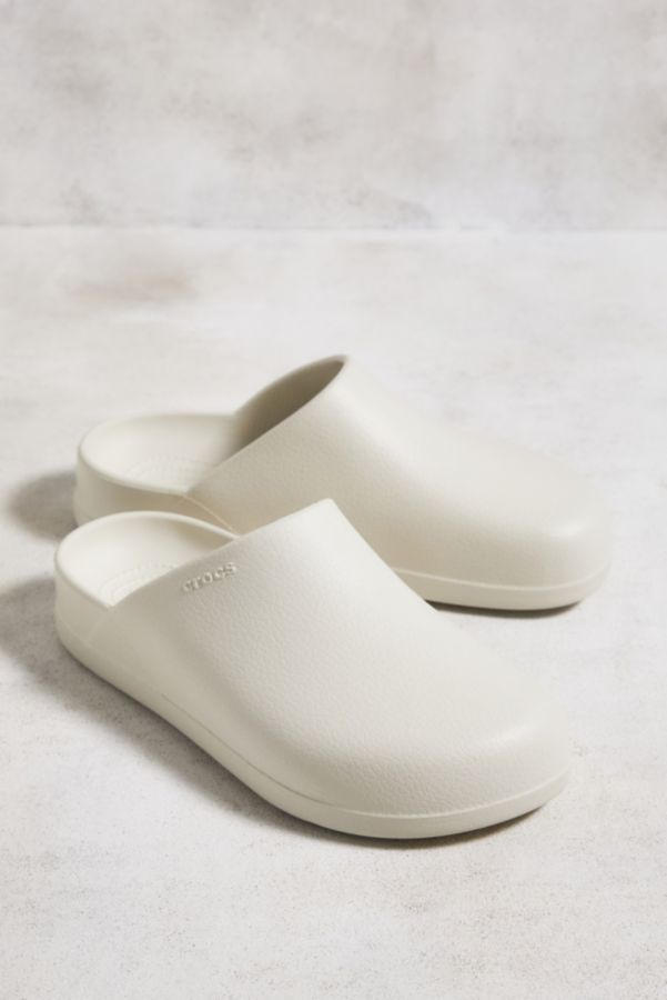 Vista diapositiva: 2: Crocs Stucco Dylan Clogs