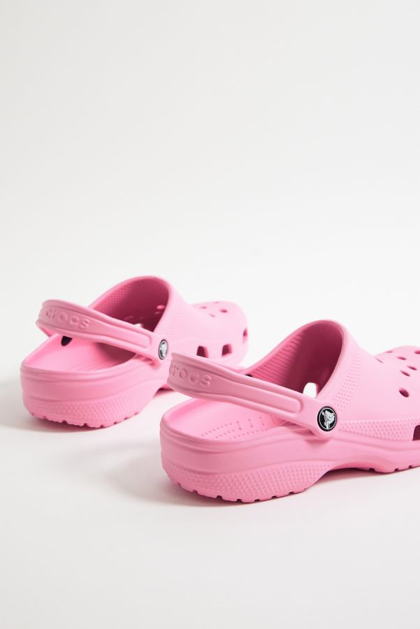 Vista de diapositivas: 4: Zuecos Clásicos Crocs Rosa