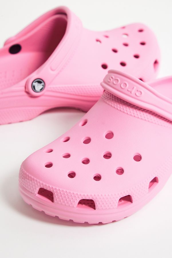 Vista de diapositivas: 5: Zuecos Clásicos Crocs Rosa