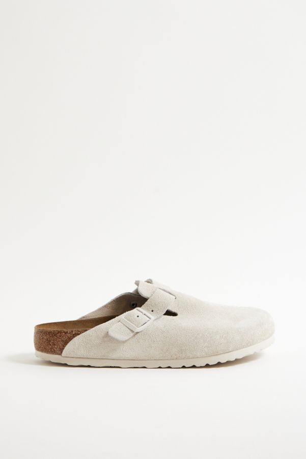 Vista diapositiva: 2: Birkenstock Antique White Suede Boston Clogs