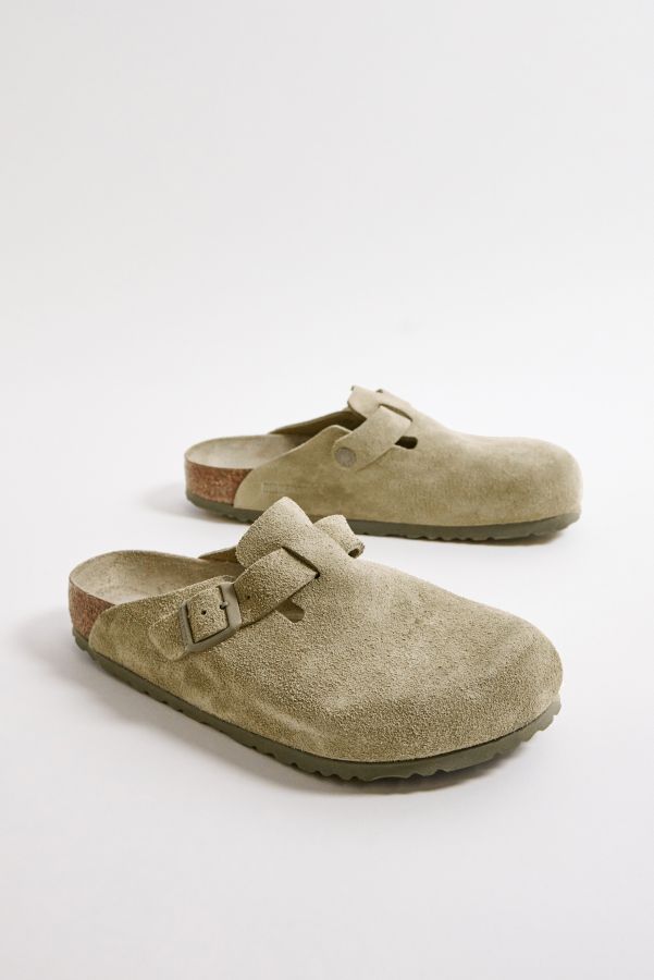 Vista de diapositivas: 2: Birkenstock Boston SFB Faded Khaki Clogs