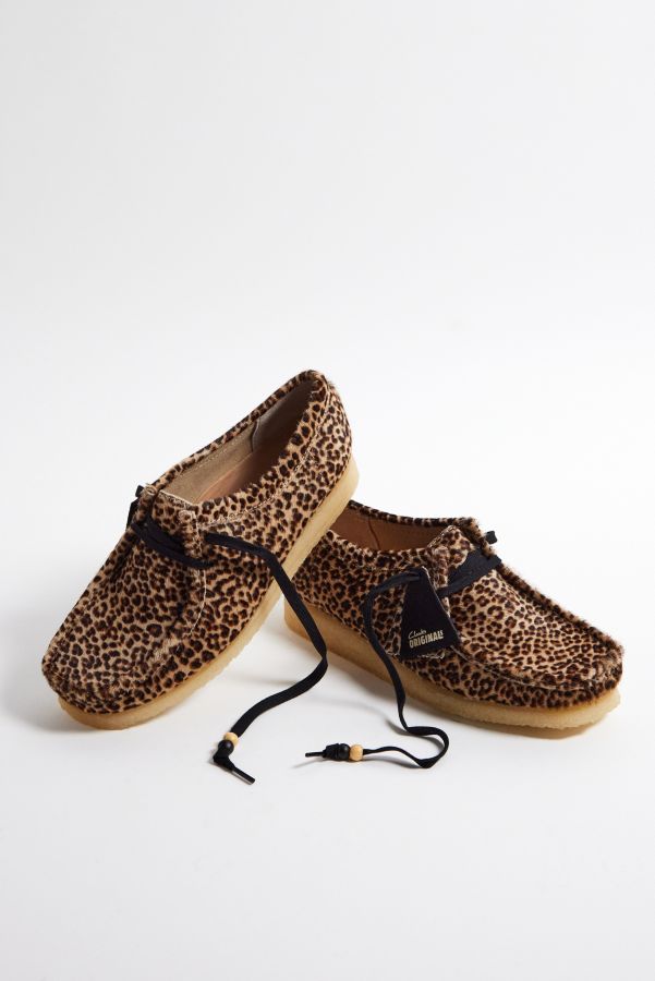 Vista diapositiva: 3: Clarks Originals Wallabee Leopard Print Shoes