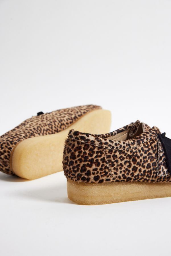 Vista diapositiva: 5: Clarks Originals Wallabee Leopard Print Shoes