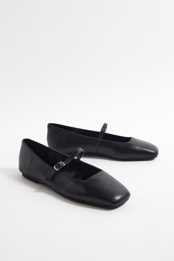 Slide View: 2: Steve Madden Ezri Leder Ballerinas