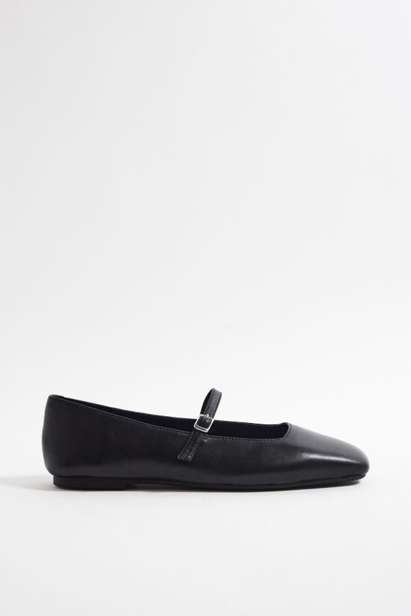 Slide View: 3: Steve Madden Ezri Leder Ballerinas