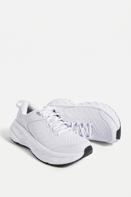 urban outfitters new balance