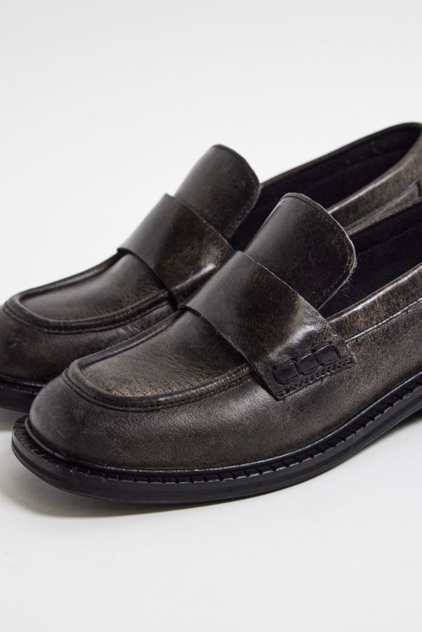 Slide View: 3: UO Distressed Square Leather Loafers