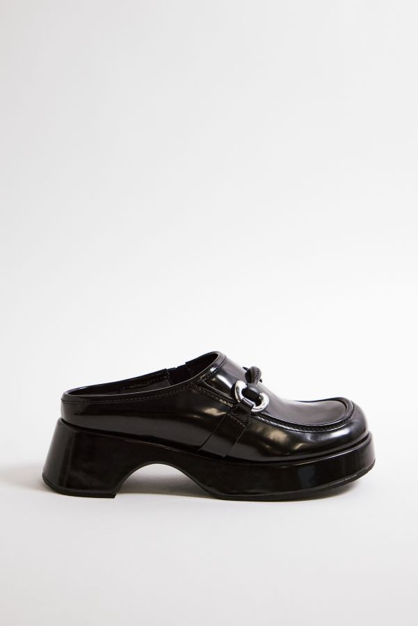 Slide View: 4: Charles & Keith Schwarze Chunky Pantoletten