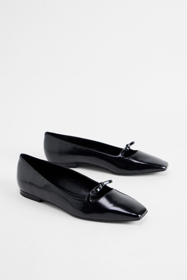 Slide View: 2: Charles & Keith Black Bow Ballerina Shoes