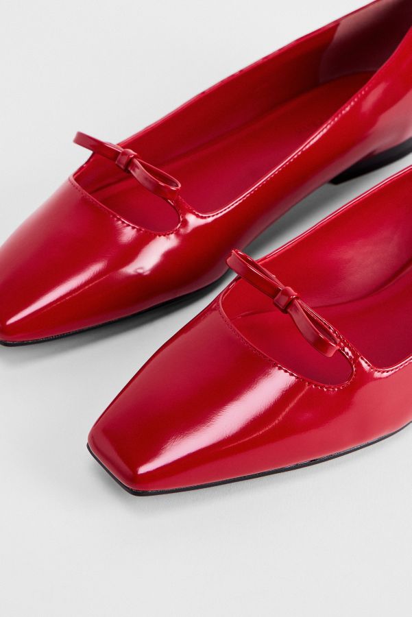 Vista diapositiva: 4: Ballerine Rosse con Fiocco Charles & Keith