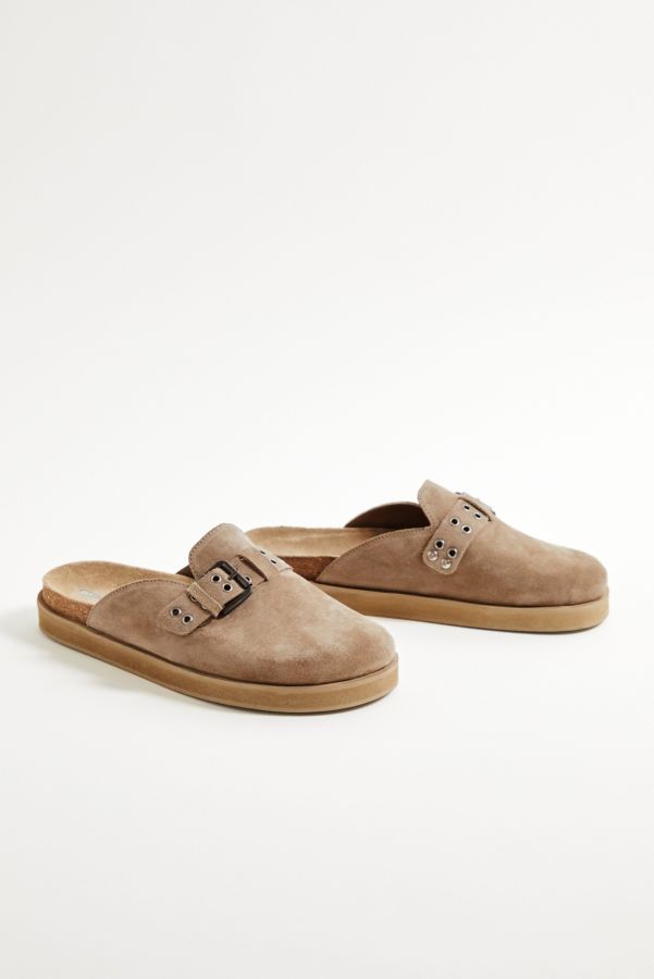 Vista diapositiva: 2: UO Brooke Taupe Suede Mules