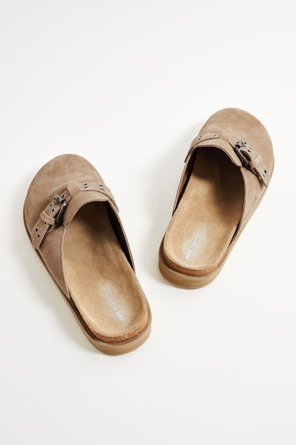 Vista diapositiva: 5: UO Brooke Taupe Suede Mules