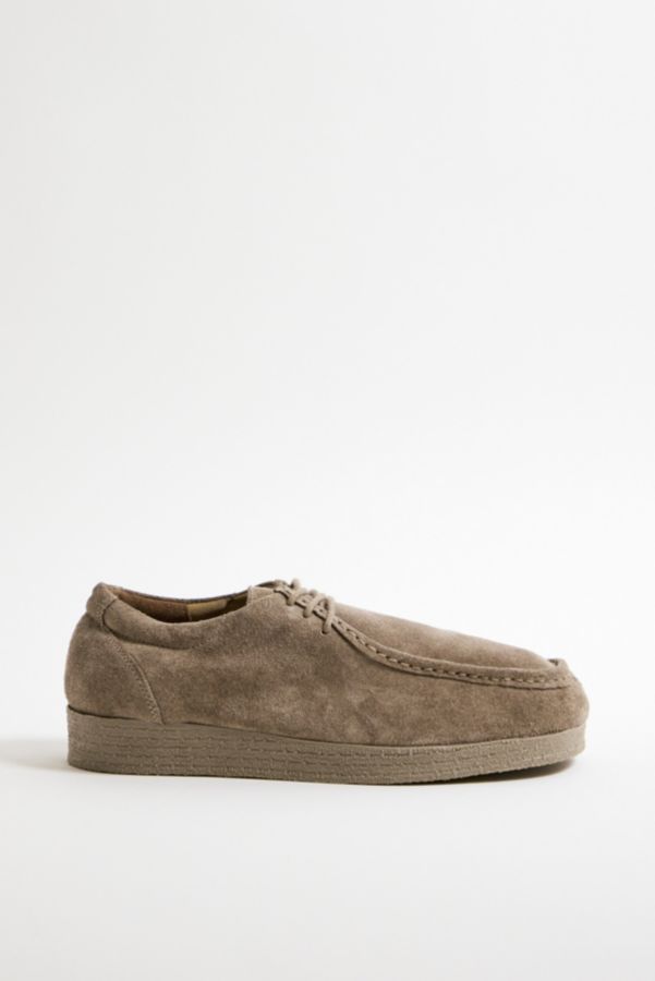 Vista de diapositivas: 3: UO The Moc Taupe Lace-Up Suede Shoes