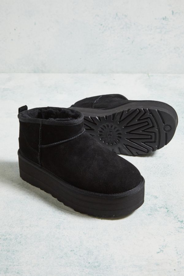 Vista de diapositivas: 3: UGG Botas de plataforma Ultra-Mini Classic Negras