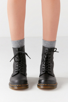 doc martens black pascal