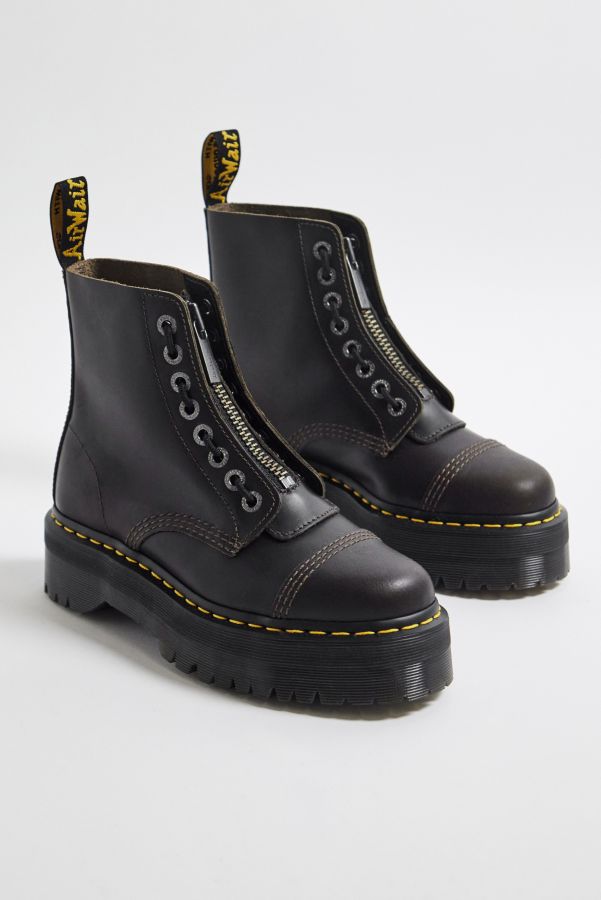 Vista diapositiva: 2: Stivali Sinclair Dr. Martens in Pelle Marrone Orleans