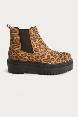 chelsea boots leopard print