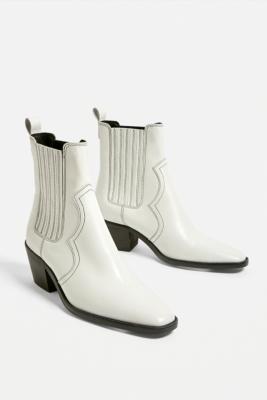 UO Billie White Leather Western Boots | Urban Outfitters UK