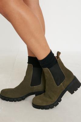 uo cara leather chelsea boot