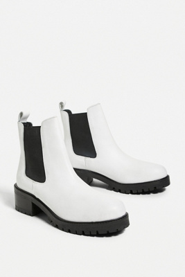 black chelsea boots urban outfitters