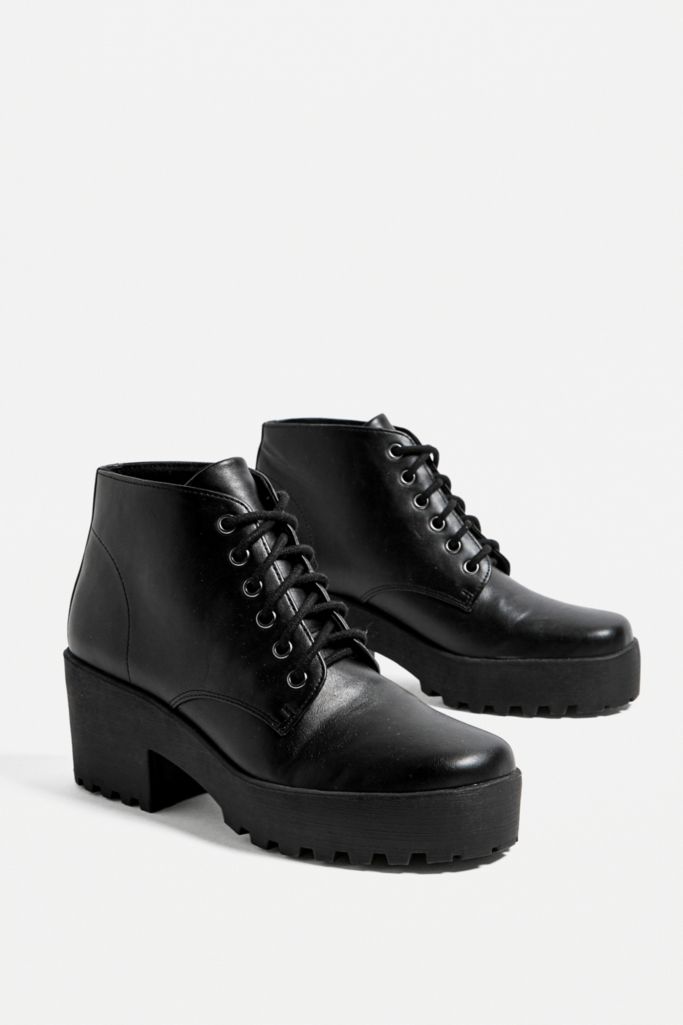 UO Dot Low Lace-Up Boots | Urban Outfitters UK