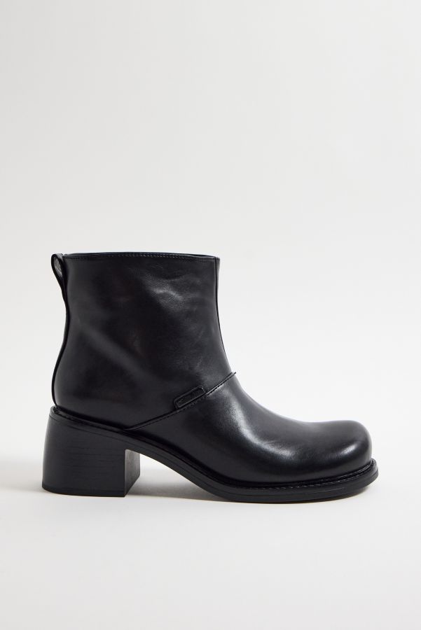 Slide View: 2: Charles & Keith Schwarze Stiefeletten mit Blockabsatz