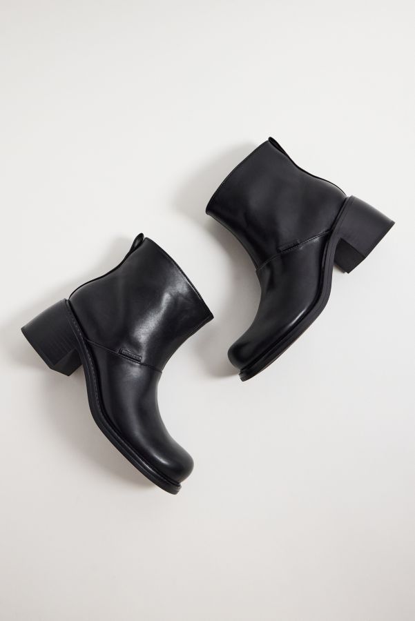 Slide View: 3: Charles & Keith Schwarze Stiefeletten mit Blockabsatz