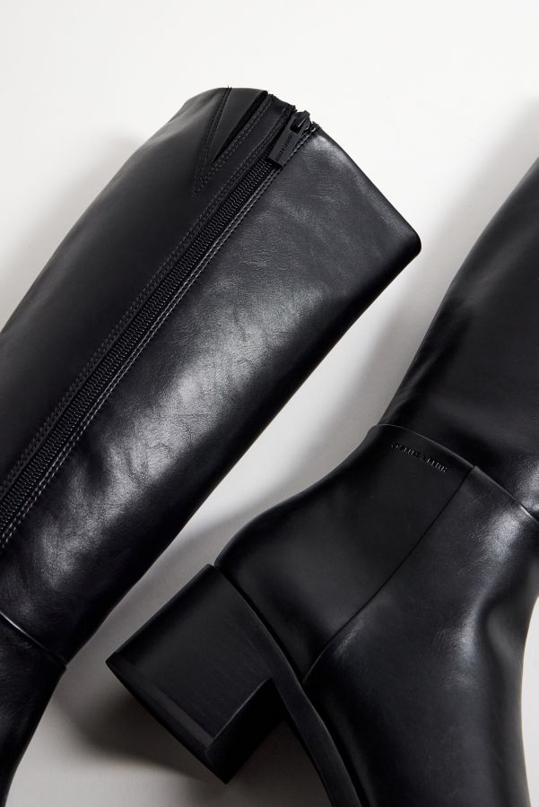 Slide View: 3: Charles & Keith Schwarze Kniehohe Stiefel