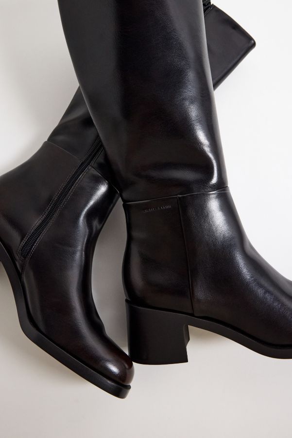 Slide View: 3: Bottes hautes au genou marron Charles & Keith