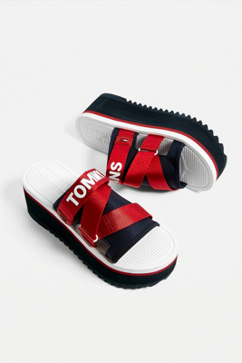 tommy hilfiger sandals platform