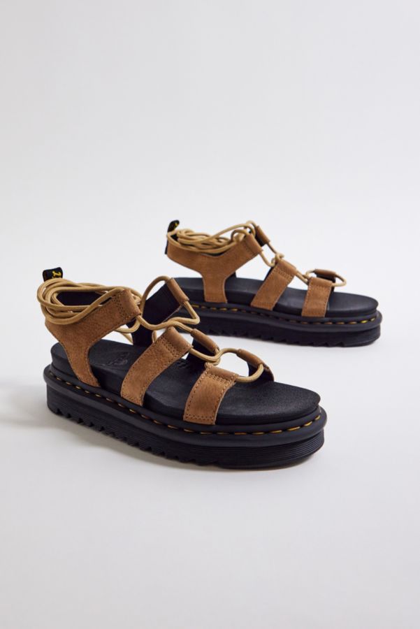 Vista de diapositivas: 3: Dr. Martens Tan Leather Nartilla Lace-Up Sandals