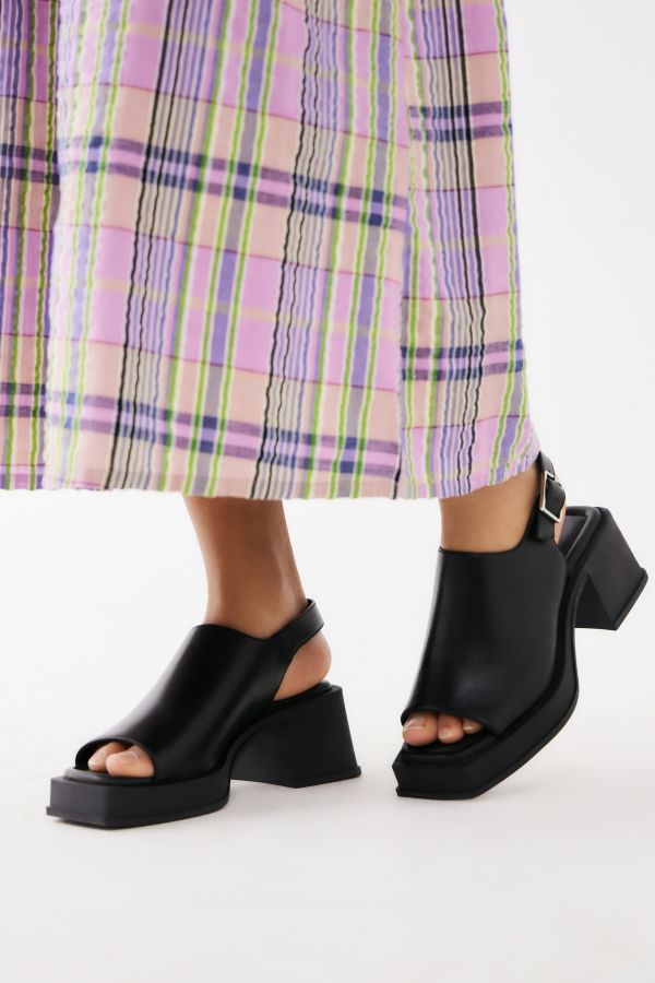 Vista de diapositivas: 1: Vagabond Black Hennie Block Heel Sandals