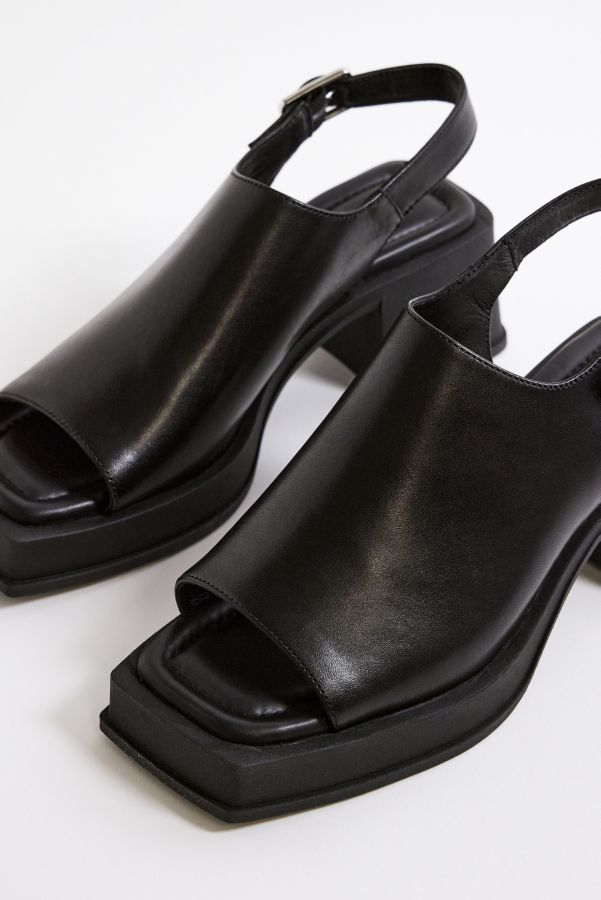 Vista de diapositivas: 4: Vagabond Black Hennie Block Heel Sandals