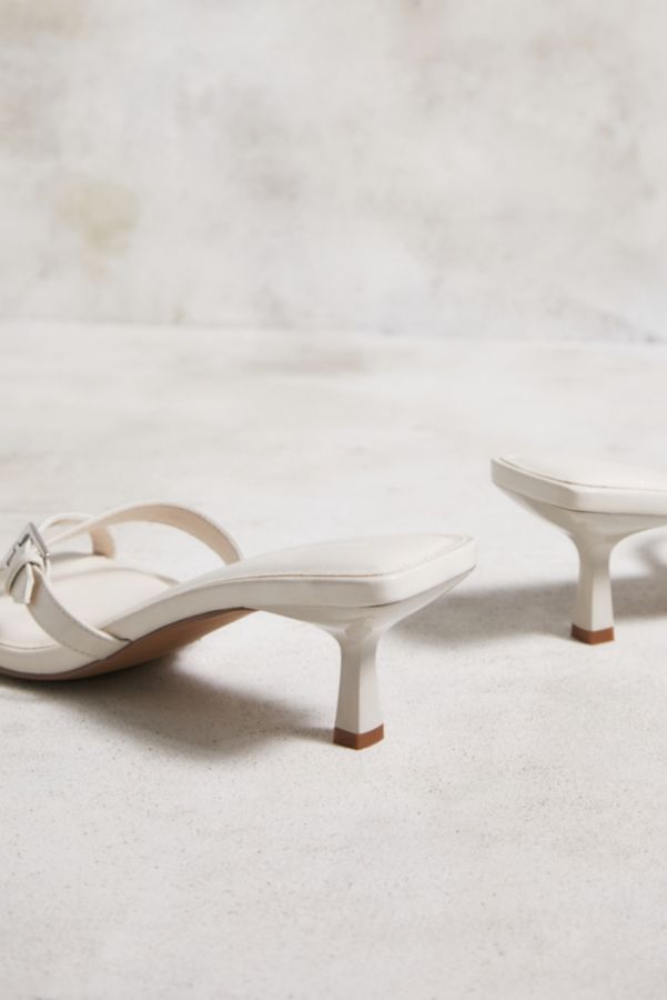 Slide View: 3: UO - Sandales mules à brides croisées style années 90 blanc cassé 